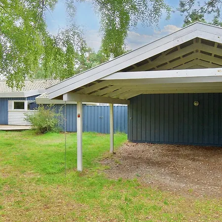 Luxury Oasis In Pot Strandby-by Traum *