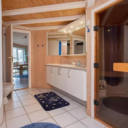 Сasa de vacaciones Luxury Oasis In Pot Strandby-by Traum