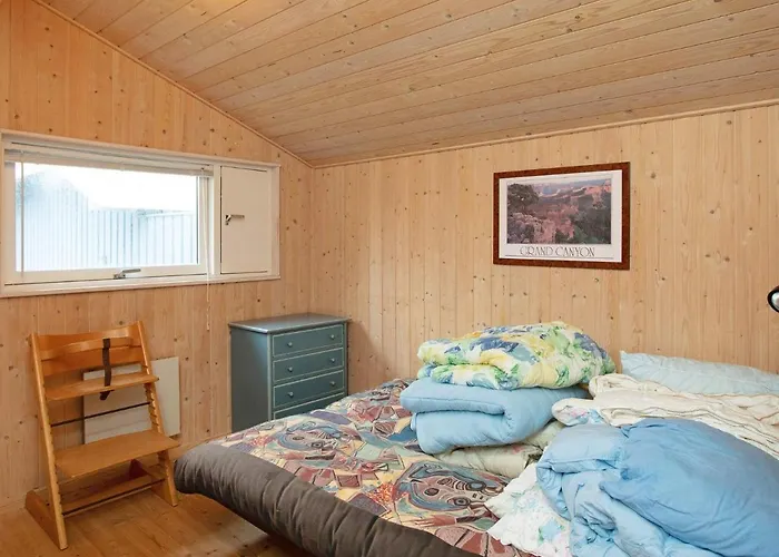 Luxury Oasis In Pot Strandby-by Traum Tjorneholm